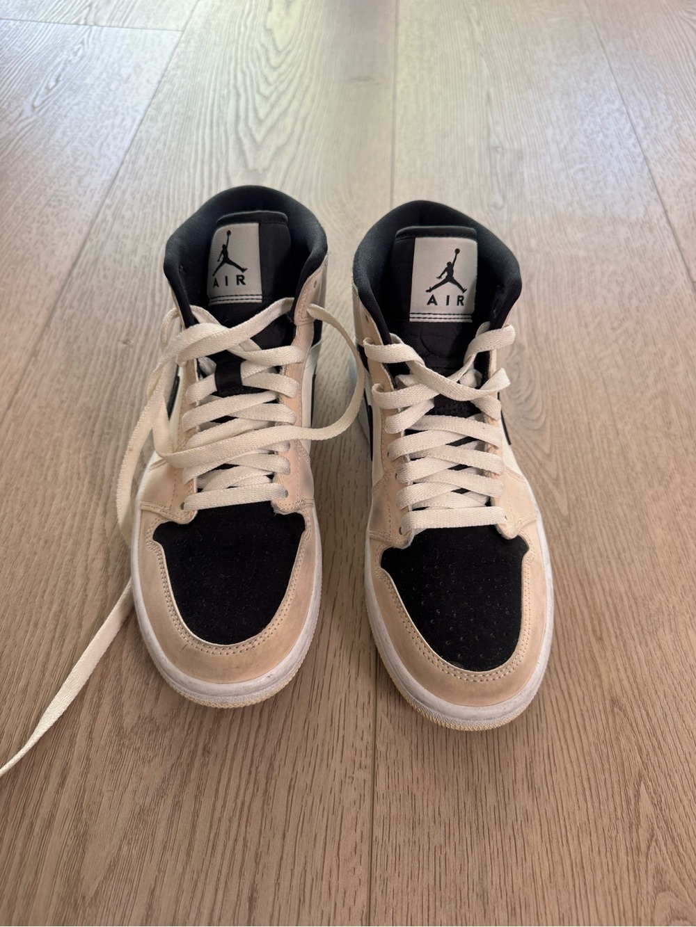 Nike Mid-Top Sneakers in Beige and Black